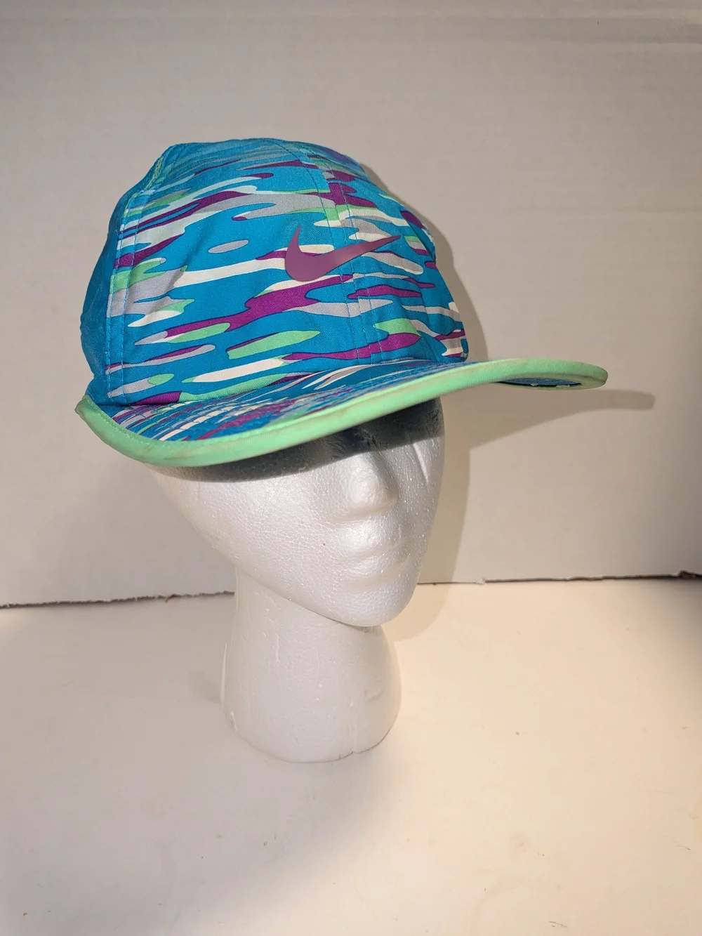 Nike Teal Blue Camo Featherlight Dri-Fit Hat with Mint Brim